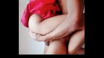 Jouer Sari rouge sexy (femme bihar baisée durement par son petit ami - histoire de sexe hindi)