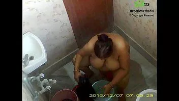 再生 インドのベンガル語叔母リナフルバスビデオが隠しカメラでキャプチャされました