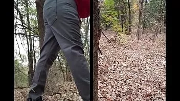 play Alan prasad meerdere cumshots enorme monsterlul skinny strakke jeans kont buitenshuis. desi jongen trekt dikke dikke pik in riskante openbare trektocht. Indiase kerel met lange monsterlul masturbeert in het bos. skinny strakke jeans kont sexy knappe kerel