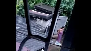चलाएँ विशाल स्तन देसी मिल्फ अफीम कैमरे पर पानी पंप करते हुए और सार्वजनिक रूप से कपड़े बदलते हुए पकड़ा गया। सह उसे श्रद्धांजलि और डीएम में वीडियो साझा करें।