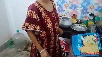 play 德西村 bhabi 与丈夫在厨房做爱（localsex31 官方视频）