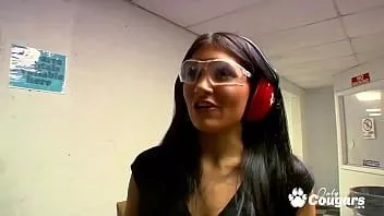 play Stoner chick jade indica laisse un mec qu'elle vient de rencontrer lui mettre sa bite en elle
