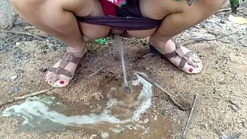 play Desi indyjski bhabhi odkryty publiczny pissing wideo kompilacja