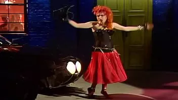 play Cyndi lauper - 女孩们只想玩得开心 - 1983