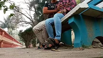 play Am înșelat fata, m-am întâlnit în parc și xxx nenorociri dureroase în camera oyo cu sunet clar hindi