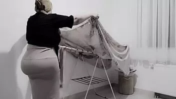 Oynat Üvey annemi gizli kameradan izlerken beni yakaladı!