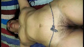 चलाएँ हॉट और सेक्सी माँ अपने बेटे के साथ जमकर चुदाई कर रही है (हिंदी ऑडियो सेक्स कहानियाँ)