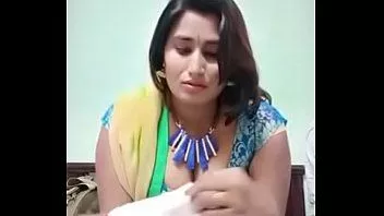play স্বাথি নাইডু শাড়িতে সেক্সি এবং স্তন দেখাচ্ছে পার্ট-2