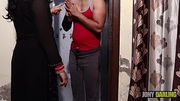 play Bhabhi punjabi terangsang menangkap bihari di kamar mandinya melakukan masturbasi dan menghukumnya dengan menghisap vagina
