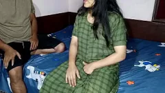 play Matrigna hindi riempita di sperma dal cazzo del figlio: calda MILF desi