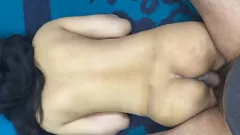 Reproducir MILF india caliente recibe masaje en el culo y folla con una gran polla
