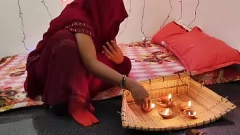 Oynat Ayıplı Konuşmalar ve Kaba Seks: Erkek Arkadaşı Bhabhi ile Diwali Kutlaması