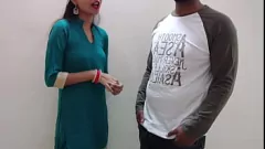 播放 继妹的禁忌激情：4K 全高清印度 Chudayi 性爱