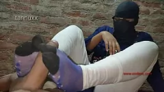 play देसी तांडव: भारतीय शिक्षक ने कक्षा में छात्रों को चोदा