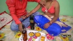 play Pesta Rumah Peternakan Beruap Pasangan Desi: Perjalanan Liar Randi India yang Tegar