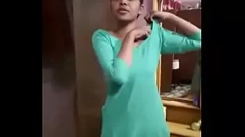play 德西女孩穿着去除男朋友面前