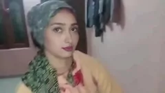 play Ehemann filmt gehörnte Desi Bhabhi in heißem indischen Porno