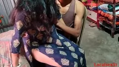 Afspelen Hete Indiase amateur -vriendin deelt stomende sekssessie op webcam