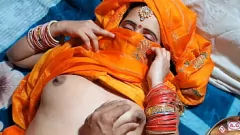 Играть Первый раз страстной пары Desi Par