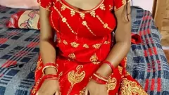 play मॉर्निंग देसी डिलाईट: हॉट इंडियन भाभी का भावुक बेडरूम स्पष्ट हिंदी आवाज के साथ