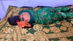play Desi家庭主妇的亲密放纵：业余夫妇热情的泰卢固语性