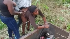 Redare Curvy BBW este prins dracului în tufiș: hardcore cumshot orgy