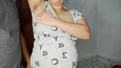 Afspelen Bekijk dit Deshi-meisje dat haar harige oksel schoonmaakt in deze zelfgemaakte Indiase Cumriya-video