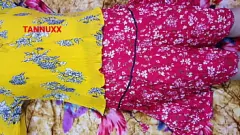 চালান দুষ্টু গ্রামের মেয়ে তন্নু Xx হোটেলের ঘরে তার প্রেমিকের সাথে হার্ডকোর পায়ু চোদা উপভোগ করছে, তার ছোট মাই এবং ভেজা গুদের ক্লোজআপ শট সমন্বিত